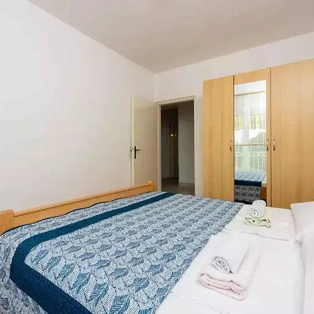 Four-bedroom In Ii 아파트