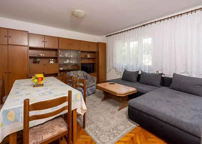 Appartement Four-bedroom In Ii