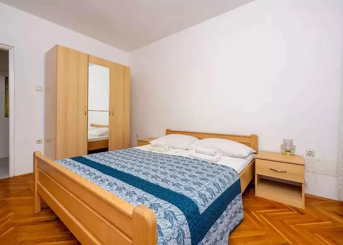 Four-bedroom In Ii Appartement