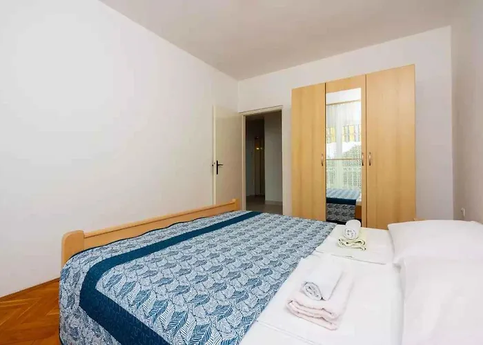 Four-bedroom In Ii Appartement