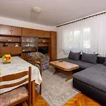 Appartement Four-bedroom In Ii