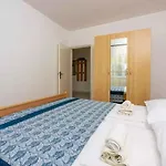Four-bedroom In Ii *