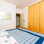Four-bedroom In Ii *
