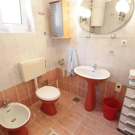 Apartment Four-bedroom In Ii *