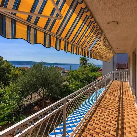 Four-bedroom In Ii Crikvenica