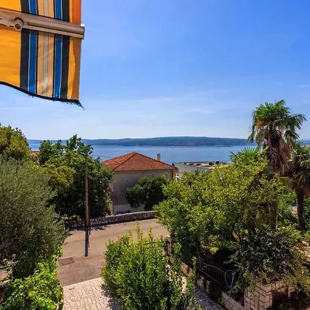 Four-bedroom In Ii Apartment *