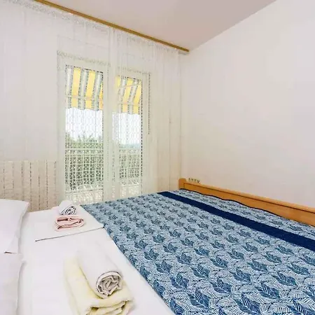 Apartment Four-bedroom In Ii