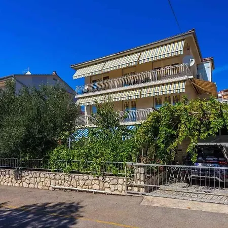 Four-bedroom In Ii Apartment Crikvenica