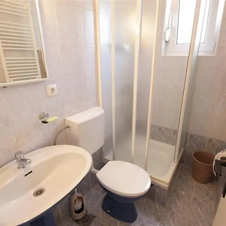 Apartment Four-bedroom In Ii