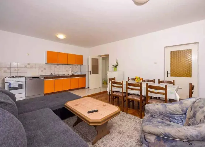 Lägenhet Four-bedroom In Ii *