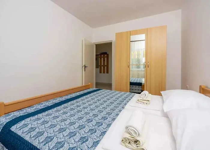 Four-bedroom In Ii *
