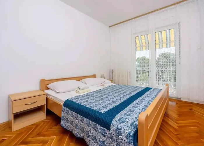 Four-bedroom In Ii
