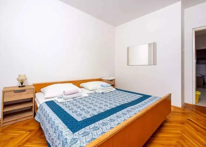 Lägenhet Four-bedroom In Ii