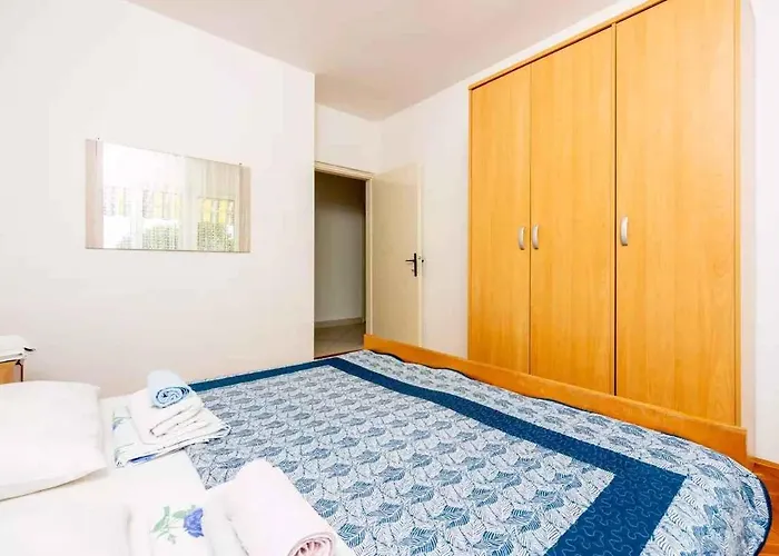 Four-bedroom In Ii *