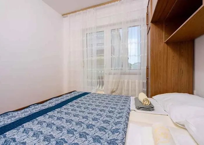 Four-bedroom In Ii